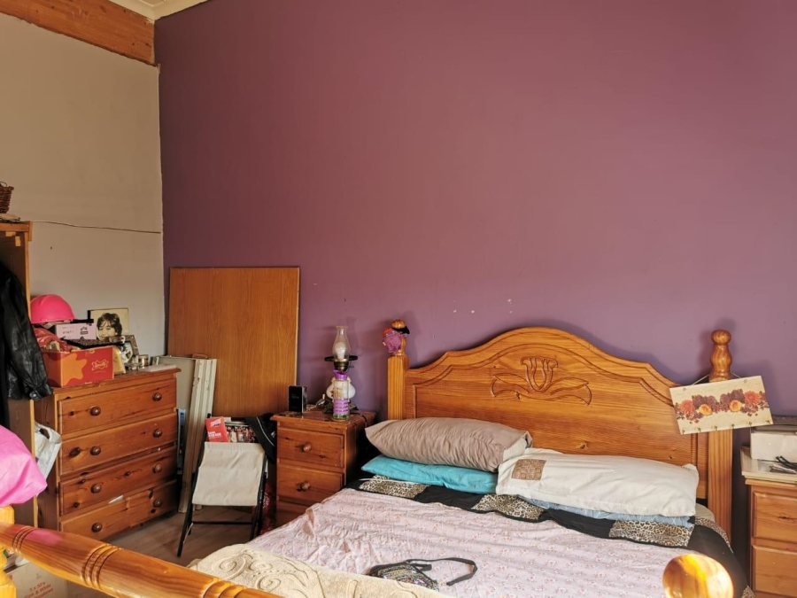 4 Bedroom Property for Sale in Hooikraal Western Cape